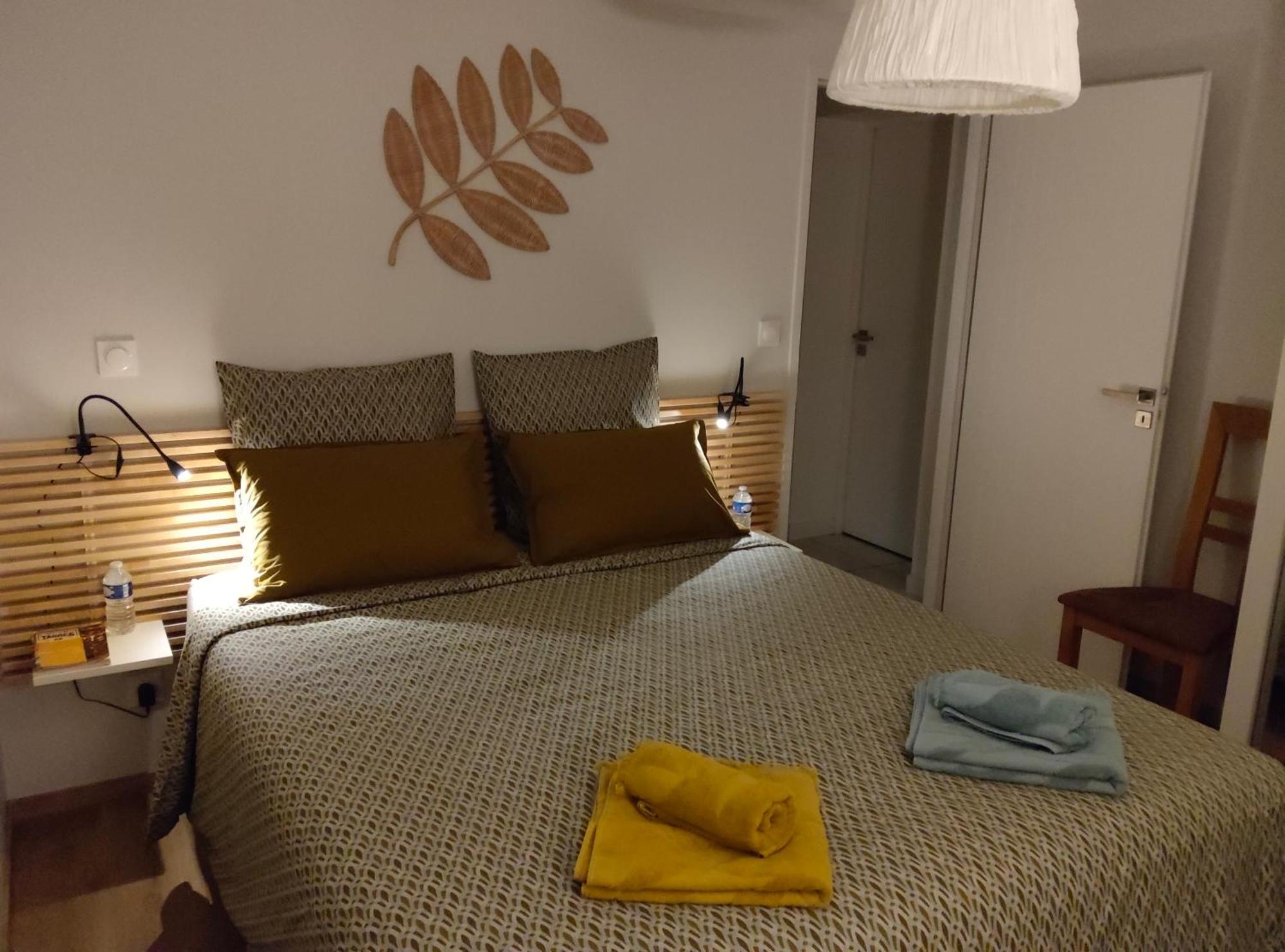 Du Cote De Chez Paule, Chambre Avec Entree Independante Et Salle D'Eau Privative Semeac Exterior photo